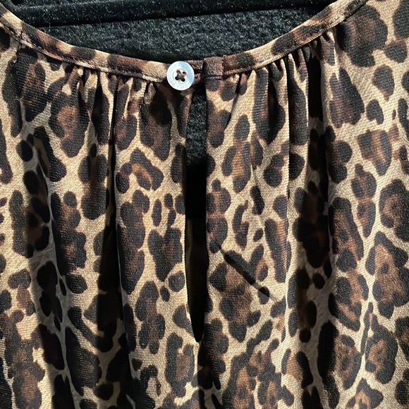 Chaps Leopard Print Tank Top - Picture 3 of 6